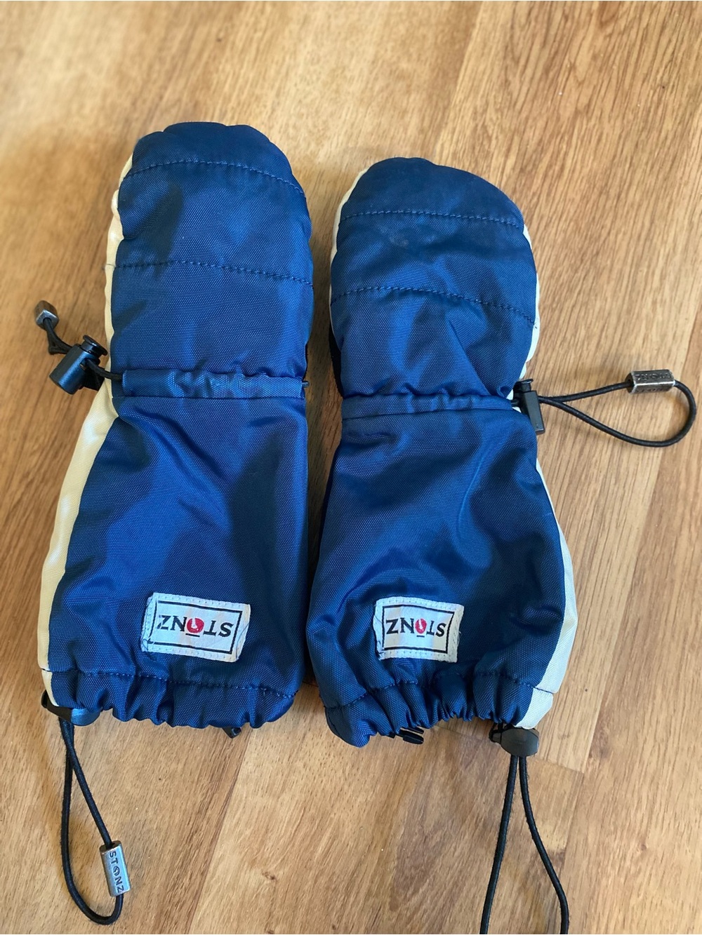 Stonz Snow Mittens
